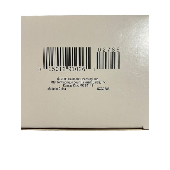 Hallmark Ornament A Winter Perch NEW 2006 Garden Chair Squirrel Cardinal Skates - Picture 10 of 15